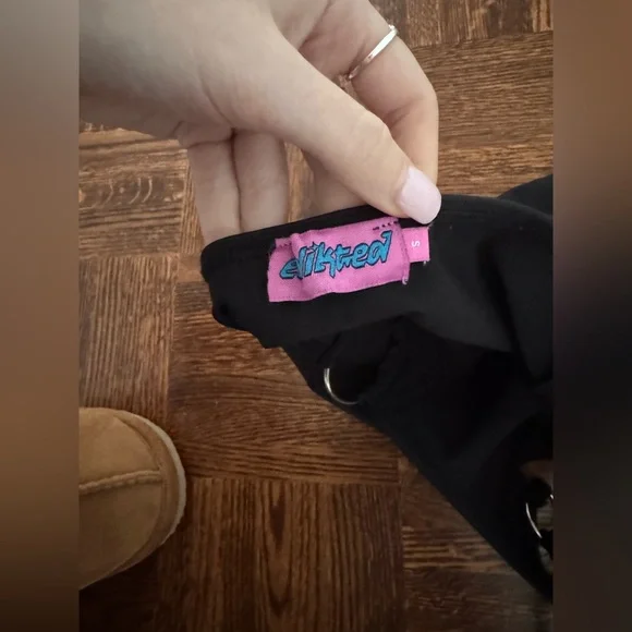 EDIKTED OPEN BACK MINI DRESS BLACK SIZE SMALL HALTER CUT OUT CHAIN DRESS - Picture 8 of 8